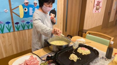 ホームのお好み焼きパーティ